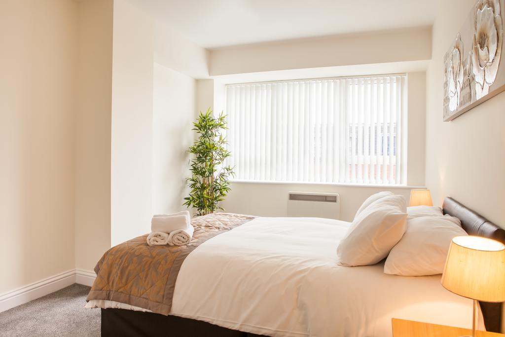 Guild House Apartamento Swindon Exterior foto